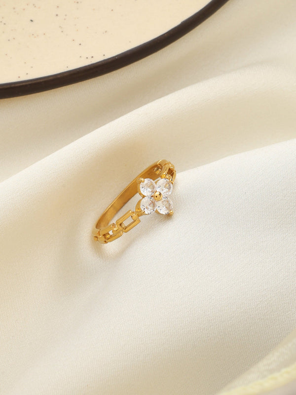 Luna Clover Ring