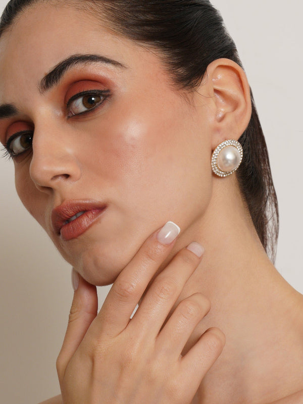 Elite Pearl Studs